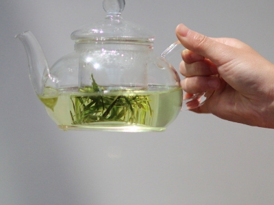 喝茶的好處和壞處分別是什么，長(zhǎng)期喝茶有什么危害？