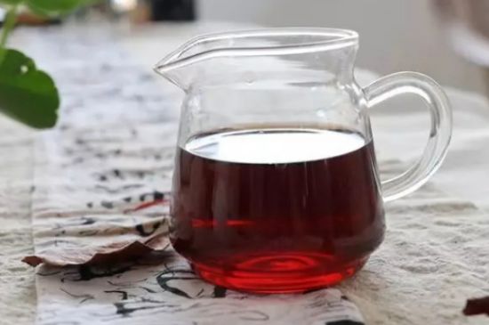 黑茶調(diào)理婦科病，女人喝黑茶好處太多了！