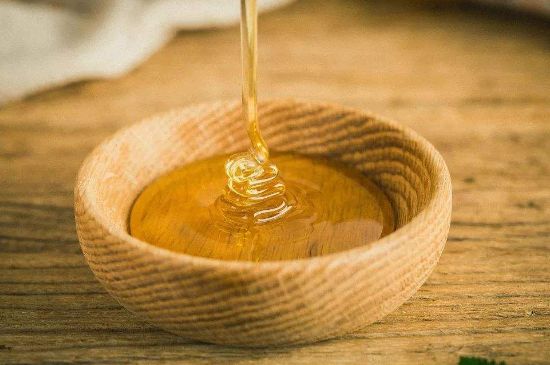 老茶浸蜜有什么功效，茶葉浸蜂蜜治咳嗽