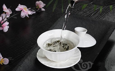 三才蓋碗的正確拿法，三才蓋碗抓碗法圖解