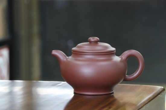 剛買的紫砂壺要怎么開壺養(yǎng)壺，<a href=http://www.czsdfxx.com/chaju/zisha/ target=_blank class=infotextkey>紫砂壺開壺</a>與養(yǎng)壺的方式方法