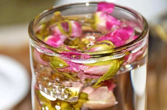 好玫瑰花茶多少錢一斤啊，玫瑰花茶價(jià)格多少錢合理？