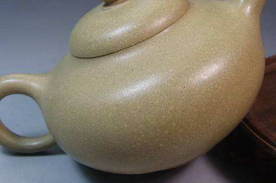 一把真正的本山綠泥壺最低多少錢，什么價(jià)格能買到本山綠泥紫砂壺？