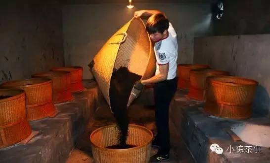 怎樣炭焙巖茶？揭秘武夷巖茶的炭焙技藝