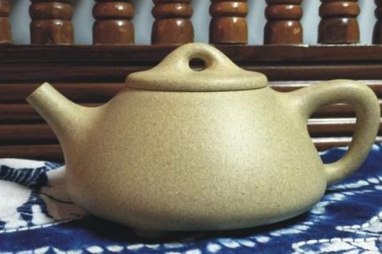 本山綠泥怎么分辨真假，真正的本山綠泥紫砂壺怎么鑒別？