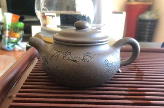 正宗紫砂壺多少錢一套，一套正宗宜興紫砂壺什么價(jià)格