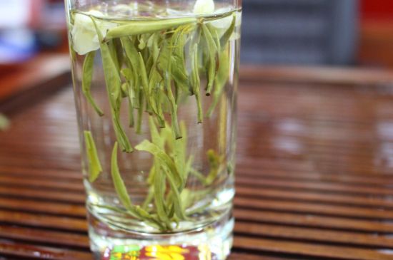 茉莉銀針屬于什么茶，茉莉銀針適合什么人喝？