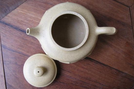本山綠泥怎么分辨真假，真正的本山綠泥紫砂壺怎么鑒別？