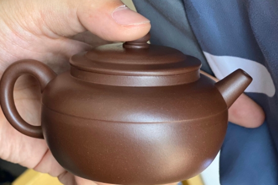 新買的紫砂壺為什么會裂，真的紫砂壺是不是很容易開裂？