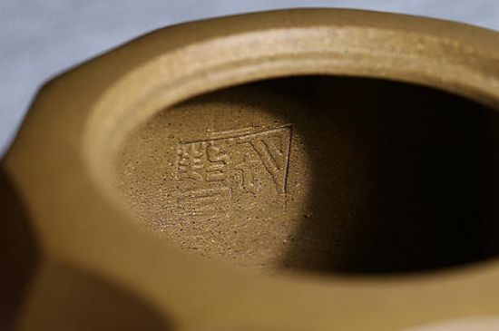 紫砂壺密密麻麻黑點(diǎn)，布滿了很多小黑點(diǎn)的紫砂好嗎