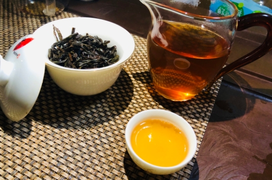 為什么喝巖茶會上火，巖茶喝多上火怎么辦？