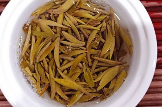 新白毫銀針和老白毫銀針的區(qū)別，新老白毫銀針的品質(zhì)特征