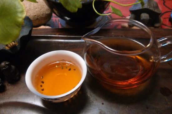 正山小種對胃好嗎，正山小種養(yǎng)胃還是傷胃