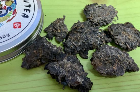 怎么知道涇渭茯茶是否變質(zhì)，茯磚茶金花和發(fā)霉的區(qū)別