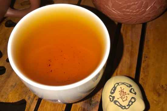 正山小種適合女人喝嗎，女人經(jīng)常喝正山小種茶好嗎