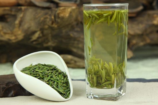 竹葉青和雀舌哪個(gè)貴，竹葉青茶貴嗎？