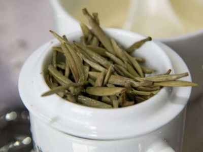 白茶煮好還是泡好喝，老白茶是泡還是煮？