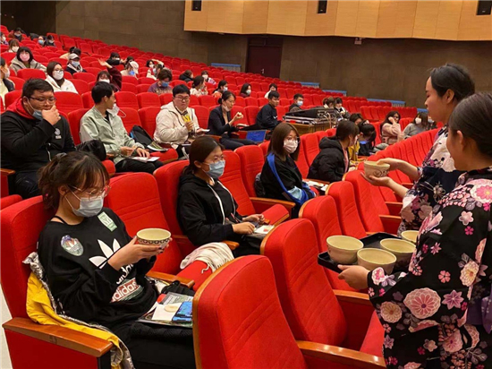 以茶為媒增進文化交流 日本茶道里千家講習(xí)會在沈陽舉行